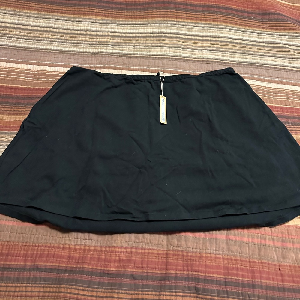 Skims Black Skort